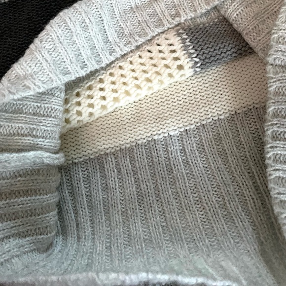 Ci Sono Sweater Size Large - Picture 7 of 15